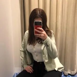 Meet your Posher, Shari-ann